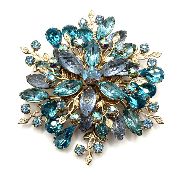 Vintage 3D Plastic Rhinestone Brooch Blue Gold Tone J1-3016 - Picture 1 of 10